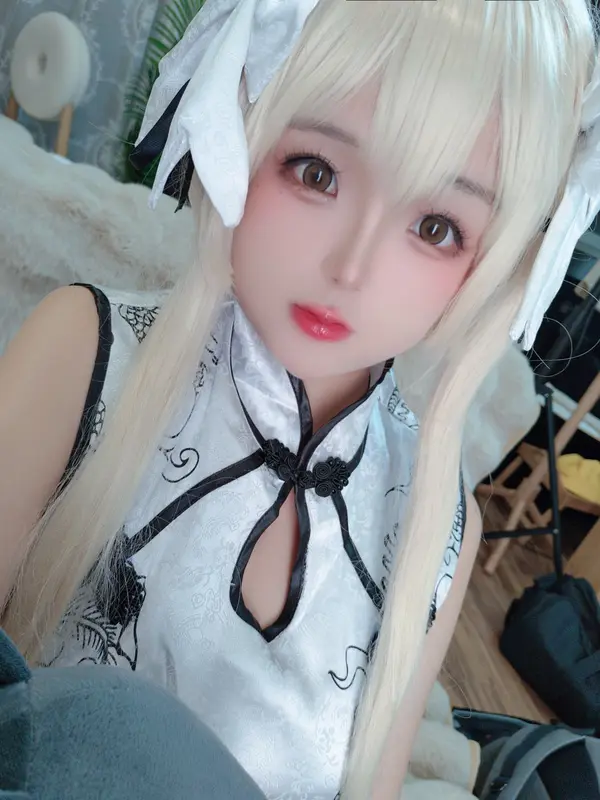 穹妹自拍 - 日奈娇